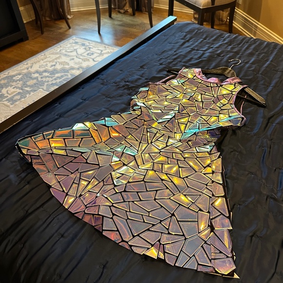 Dresses & Skirts - Geometric Iridescent Dress